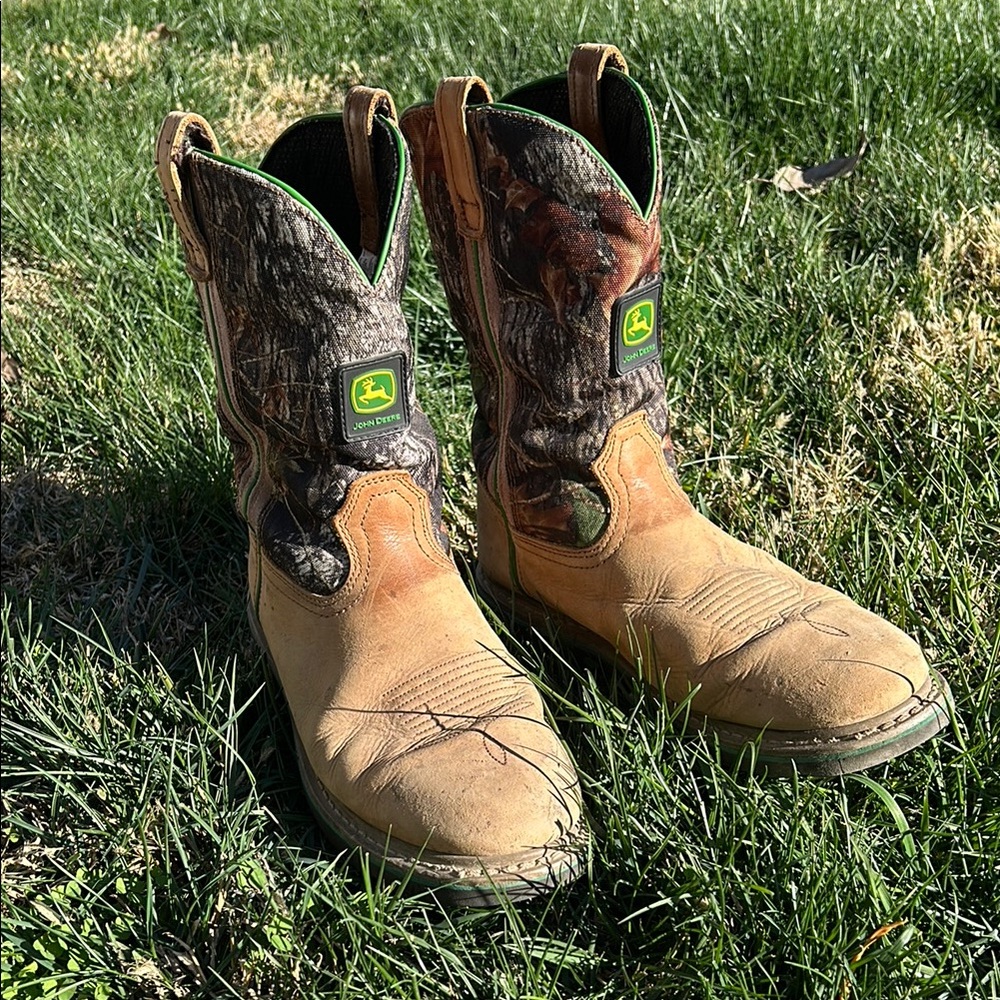 GUC John Deere boots sz 11M